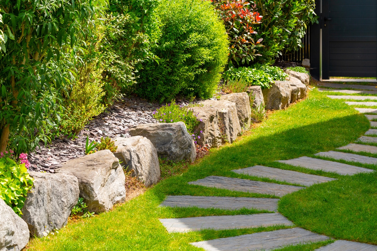 Finition allée de jardin moderne