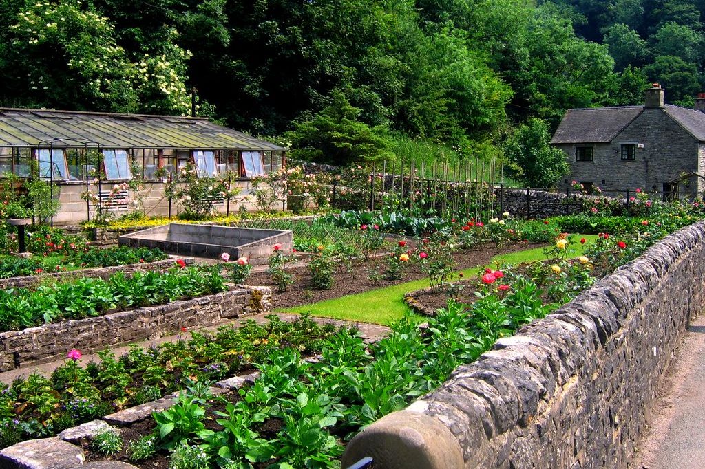 aménagement allée jardin potager