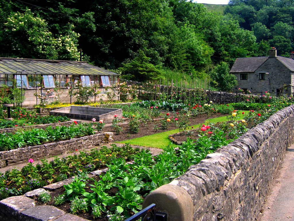 aménagement allée jardin potager