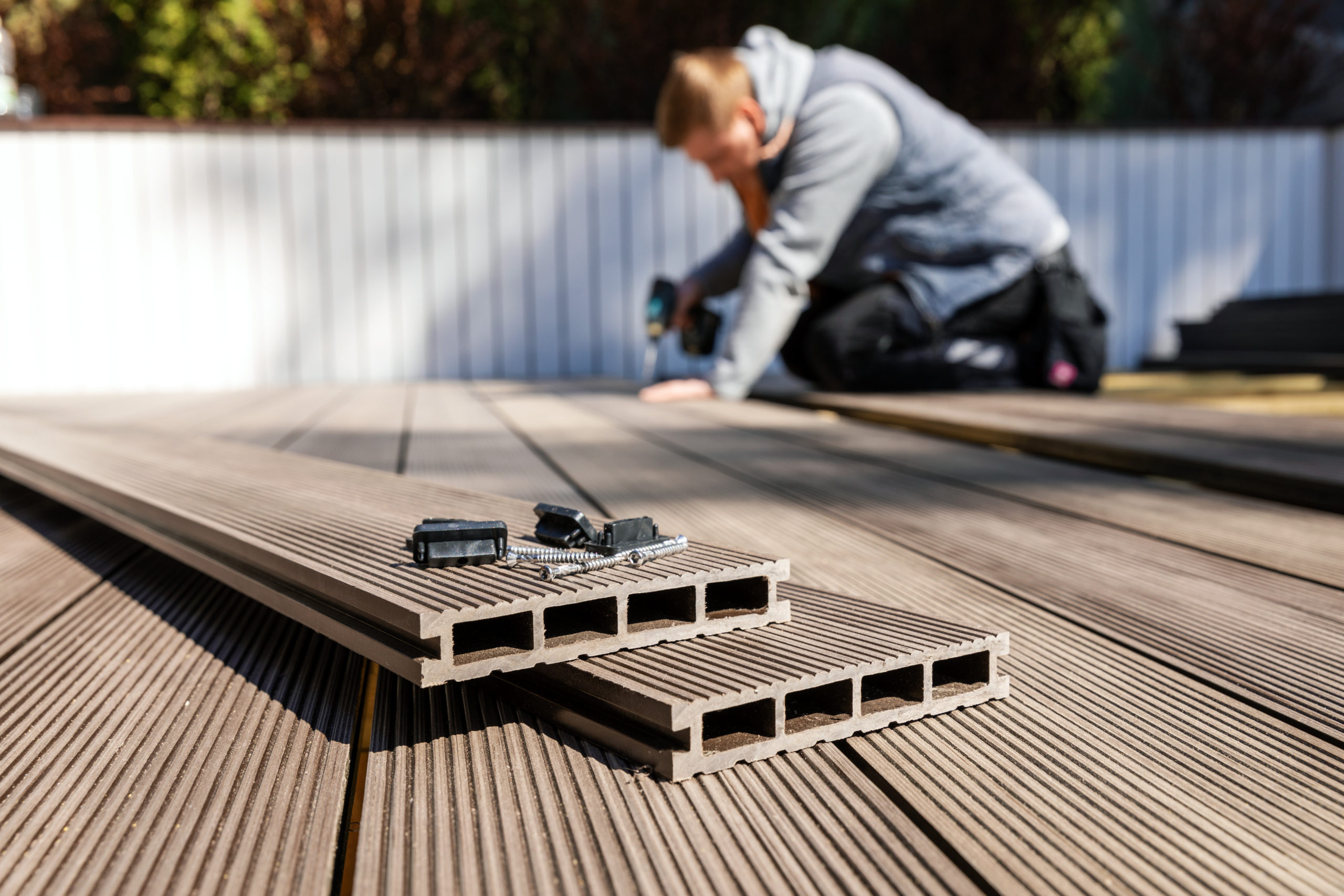 la pose d’une terrasse en bois composite